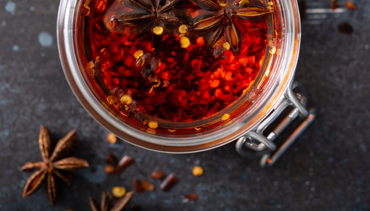 CIBO IN SCATOLA E CONSERVE