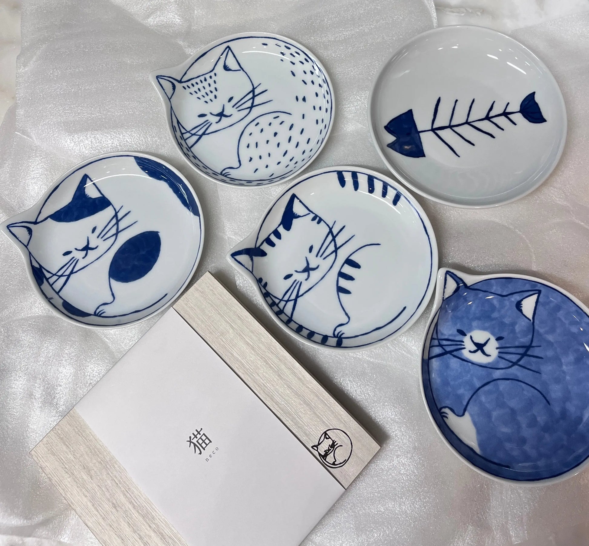 SET 5 PIATTI IN CERAMICA CON DESIGN GATTINO Mood Market