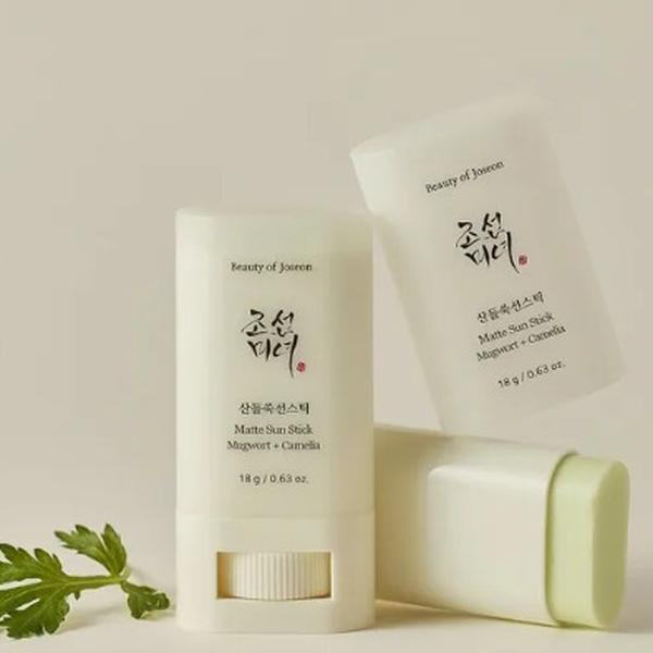 MATTE SUN STICK MUGWORT+CAMELLIA 18G