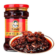 OLIO PICCANTE CON TOFU AROMA POLLO - LAOGANMA - 280 GR 一统