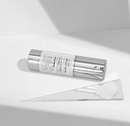 SIERO IDRATANTE CON MICROAGHI E CENTELLA PER VISO 700 30ML