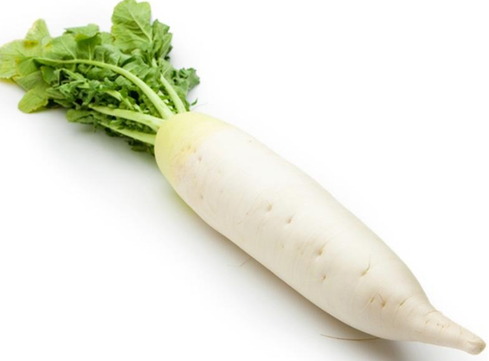 DAIKON (RAVANELLO BIANCO) – CROCCANTE, LEGGERO E VERSATILE (1 PEZZO)